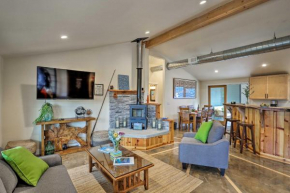 Arcata Area Home with Courtyard, 10 Mi to Coast